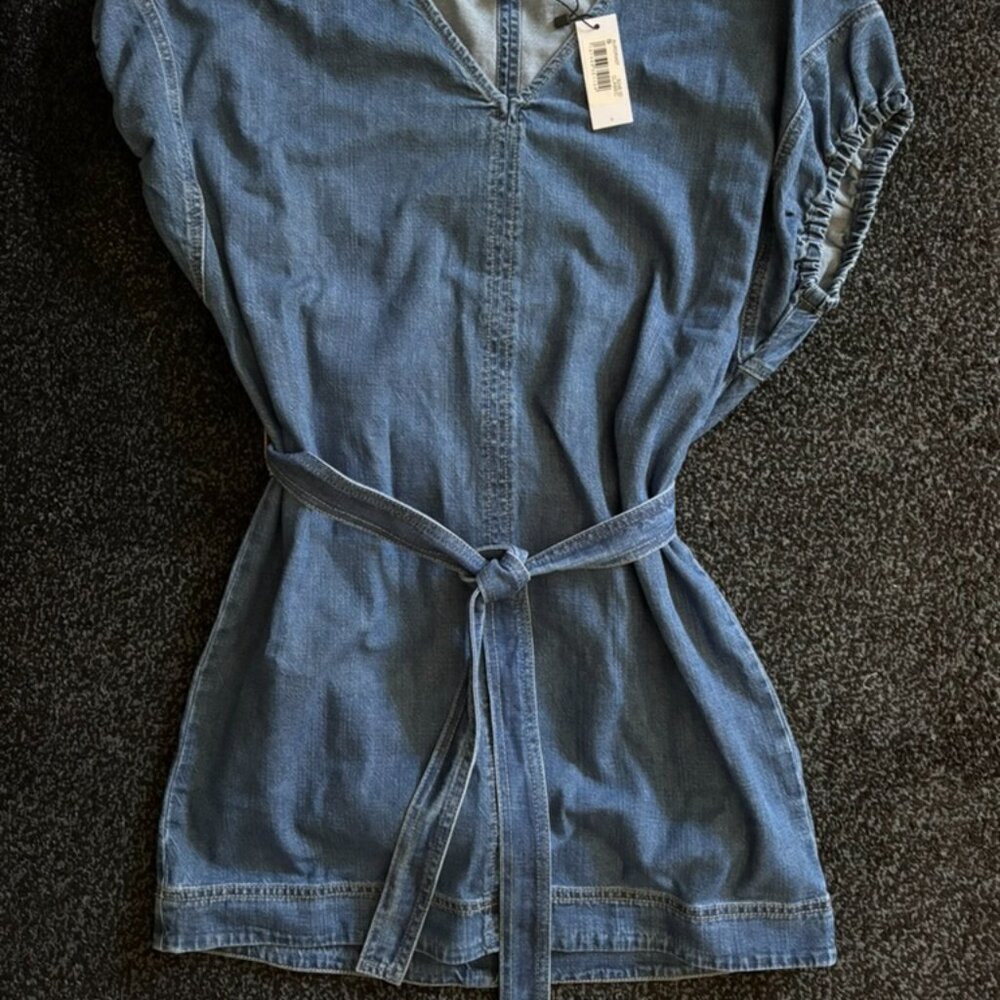 Velvet by Graham and Spencer Aurora Top